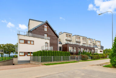 Dwupoziomowy apartament przy samym morzu