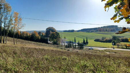 Działka przy drodze asfaltowej