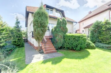 Dom z powierzchnią magazynową