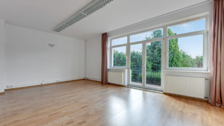 Dom z powierzchnią magazynową