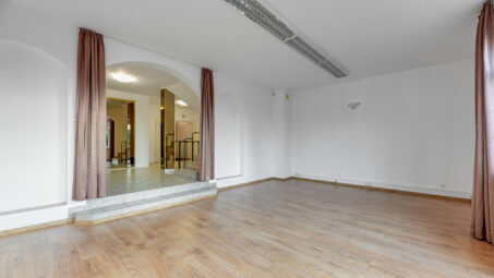 Dom z powierzchnią magazynową