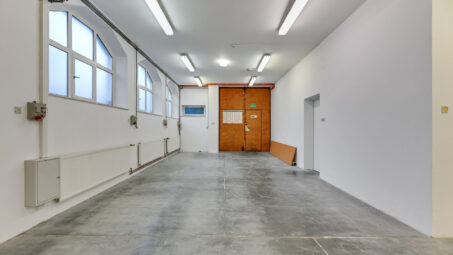 Dom z powierzchnią magazynową