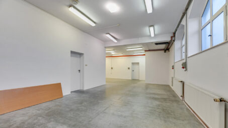 Dom z powierzchnią magazynową