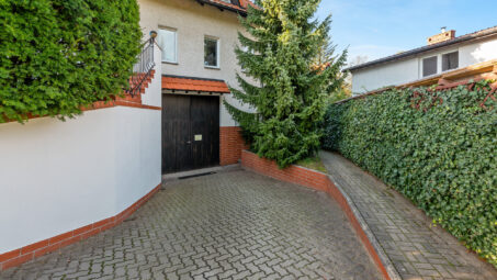 Dom z powierzchnią magazynową