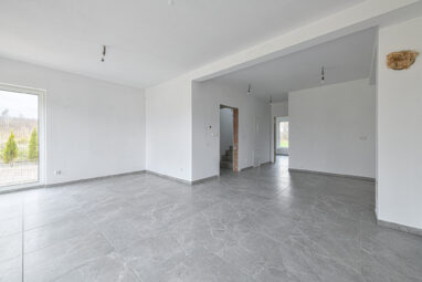 Nowy dom w malowniczej okolicy