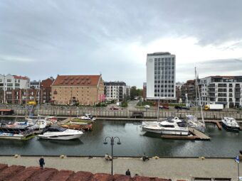 Przestronny lokal z bezpośrednim widokiem na rzekę