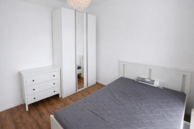 2 pokoje | Garnizon | Miejsce w hali garażowej