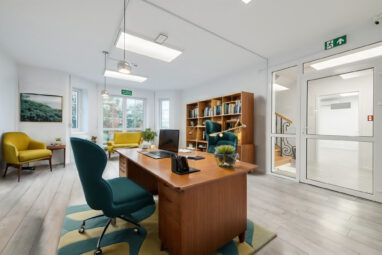 Niezależny budynek na ogrodzonej posesji Gdańsk