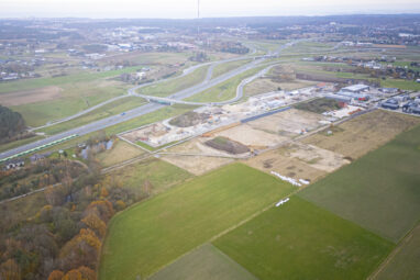 Działka widoczna z drogi S 6/ Nowa Kielnieńska