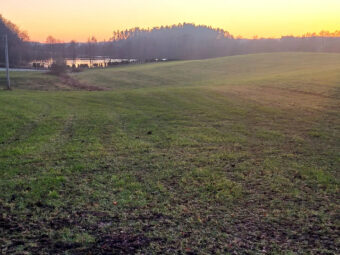 Malownicza działka nad jeziorem w sercu Kaszub