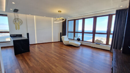 26 p. Sea Towers, widok na morze, po remoncie.