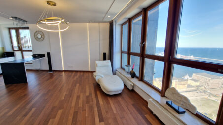 26 p. Sea Towers, widok na morze, po remoncie.