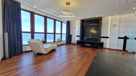 26 p. Sea Towers, widok na morze, po remoncie.