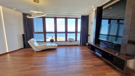 26 p. Sea Towers, widok na morze, po remoncie.