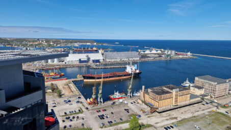 26 p. Sea Towers, widok na morze, po remoncie.