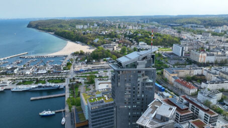 26 p. Sea Towers, widok na morze, po remoncie.