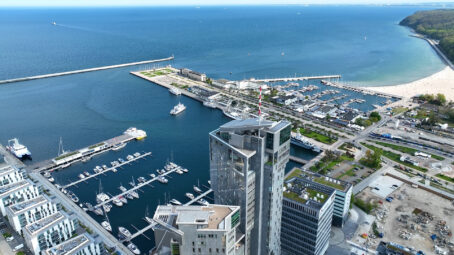 26 p. Sea Towers, widok na morze, po remoncie.