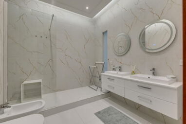 26 p. Sea Towers, widok na morze, po remoncie.