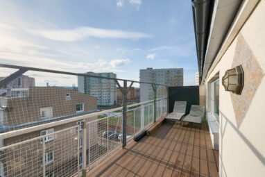 Dwupiętrowe mieszkanie z tarasem- aż 5 pokoi