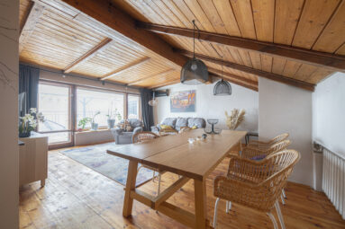 Dwupiętrowe mieszkanie z tarasem- aż 5 pokoi