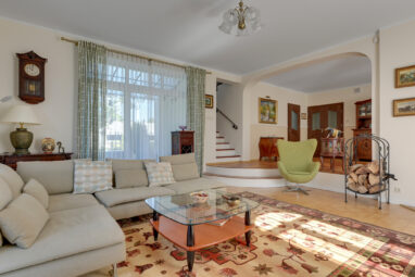 Dom w otoczeniu zieleni przy plaży-Jelitkowo