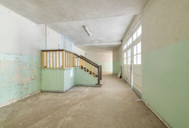 Nieruchomość pod  usługi zdrowotne, szpital