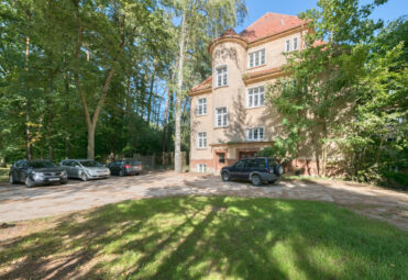 Nieruchomość pod  usługi zdrowotne, szpital