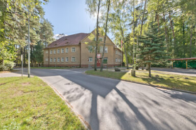 Nieruchomość pod  usługi zdrowotne, szpital