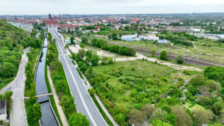 Na wynajem, teren na granicy Śródmieścia i Orunii