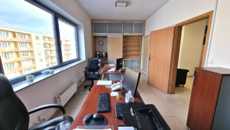 Gdynia! Lokal biurowy w biurowcu z windą.