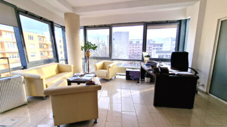 Gdynia! Lokal biurowy w biurowcu z windą.