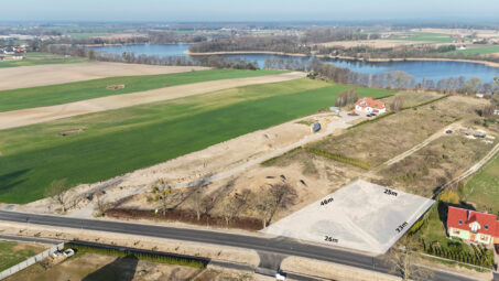 Działka budowlana w pobliżu jeziora