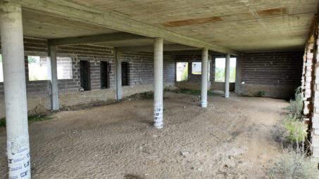 Budynek 1000 m2, działka 1 HA, możliwość rozbudowy