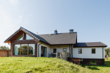 Cudny dom dla rodziny nad jeziorem, cisza i spokój