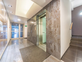 Lokal z windą i ochroną – Gdynia Orłowo