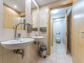 Lokal z windą i ochroną – Gdynia Orłowo