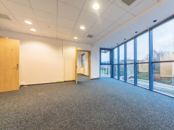 Lokal z windą i ochroną – Gdynia Orłowo