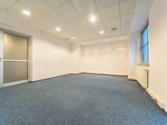 Lokal z windą i ochroną – Gdynia Orłowo