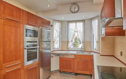 Dom przy lesie | 255,64 m² | Ogród i taras