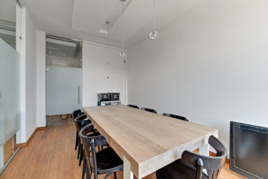 3 pok.|bezpośredni widok na rzekę|1 linia