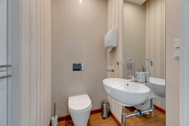 3 pok.|bezpośredni widok na rzekę|1 linia