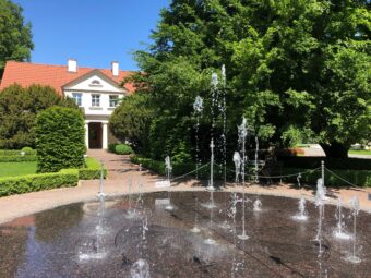 Ekskluzywny apartament z widokiem na park.