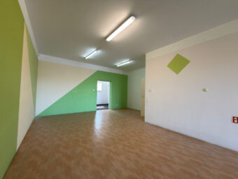 Lokal handlowo-usługowy 80m dobrej lokalizacji