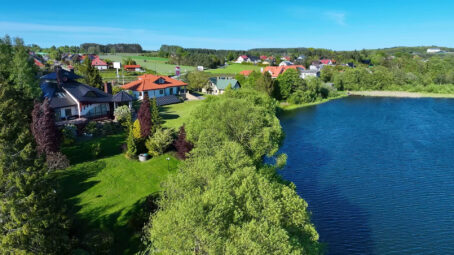 Dom bungalow z jeziorem w tle!