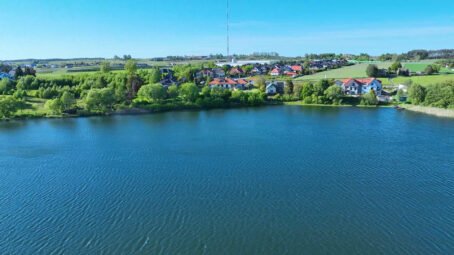 Dom bungalow z jeziorem w tle!