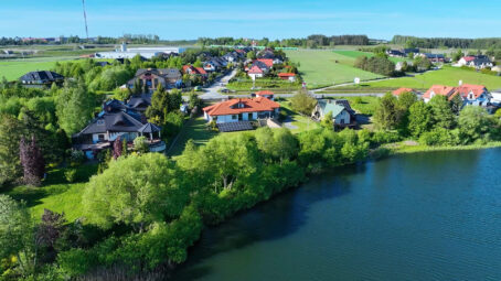 Dom bungalow z jeziorem w tle!