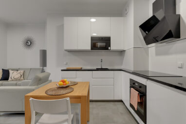 Dwupokojowy apartament z balkonem/ centrum Gdańska