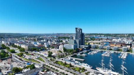 26 p. Sea Towers, widok na morze, po remoncie.