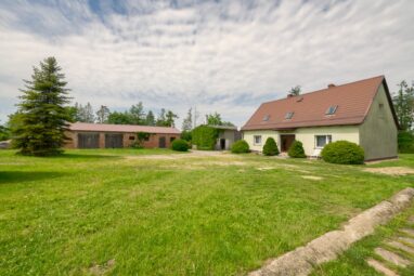 Dom Stajnia drugi Dom Ziemia 9,9 ha i inne….