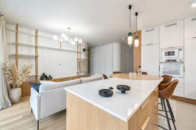 Czteropokojowy apartament z widokiem na Motławę